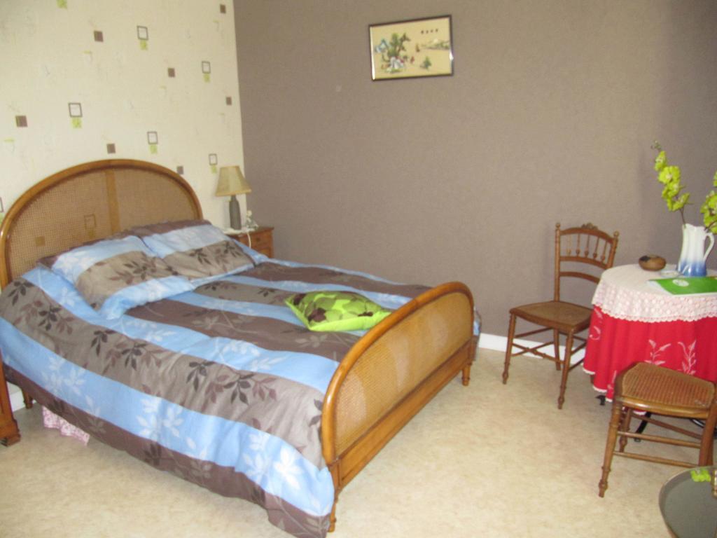 Chambres D'Hotes La Pinderie Val-Couesnon Szoba fotó